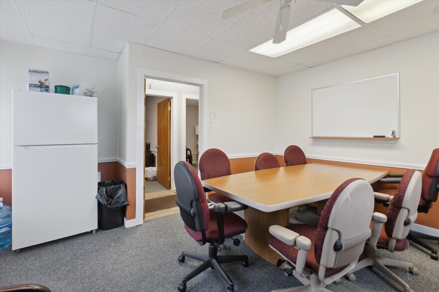 More Photos Of 1000 N Johnson St, Bay City Medical For Sale