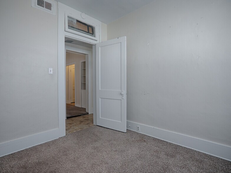 More Photos Of 422 E Citrus Ave, Eustis Multifamily For Sale