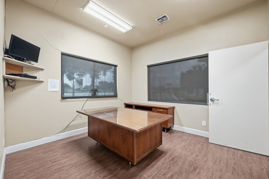 More Photos Of 5407 Interstate 35 Access Rd, San Antonio Land For Lease
