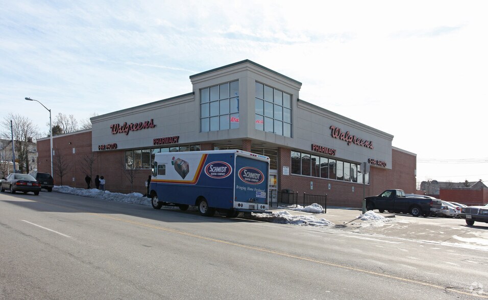 Primary Photo Of 3801 Liberty Heights Ave, Baltimore Drugstore For Lease