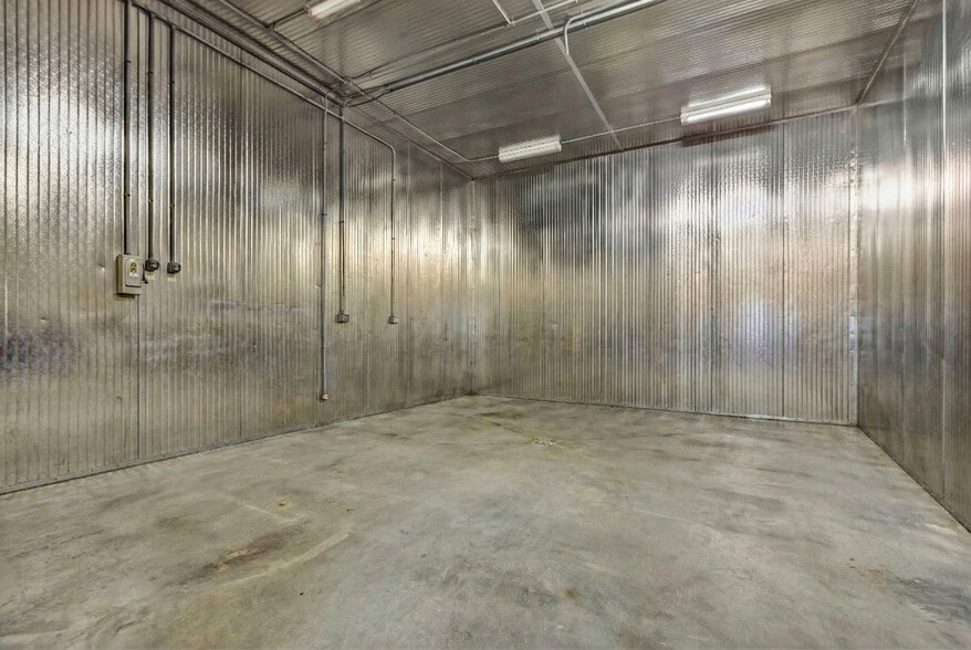 More Photos Of 2050 Sportys Dr, Batavia Warehouse For Sale