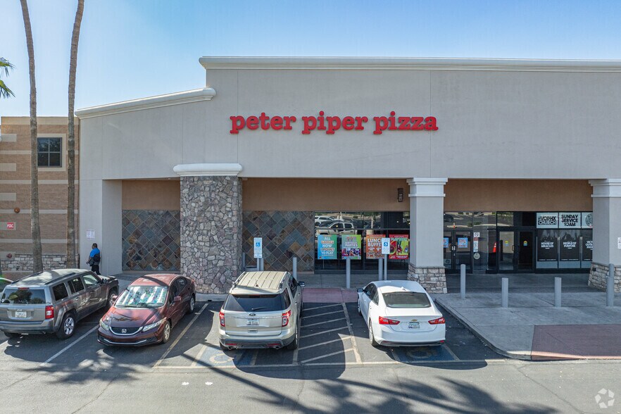 More Photos Of 9620 N Metro Pky W, Phoenix General Retail For Sale