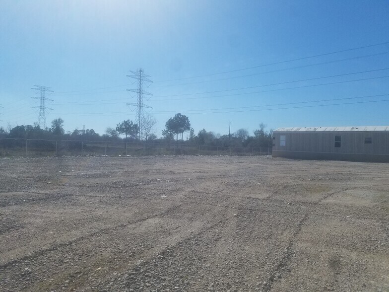 More Photos Of 23218 W Highway 6, Alvin Land For Lease
