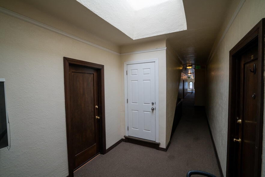 More Photos Of 2059 Cedar Ave, Long Beach Apartments For Sale