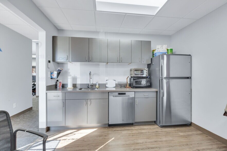 More Photos Of 3400 W 16th St, Greeley Unknown For Lease