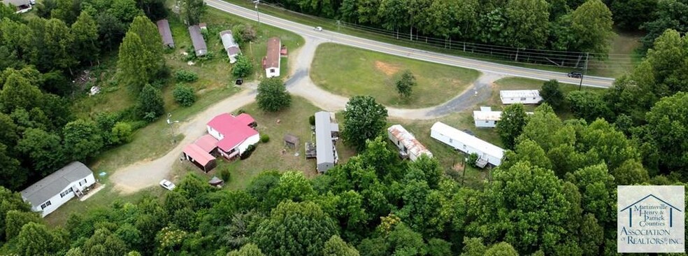 More Photos Of 7 Barbwave Cir, Martinsville Manufactured Housing Mobile Home Park For Sale