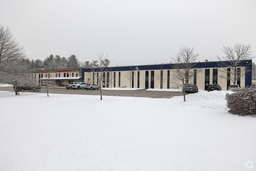 Primary Photo Of 15 Londonderry Rd, Londonderry Flex For Lease