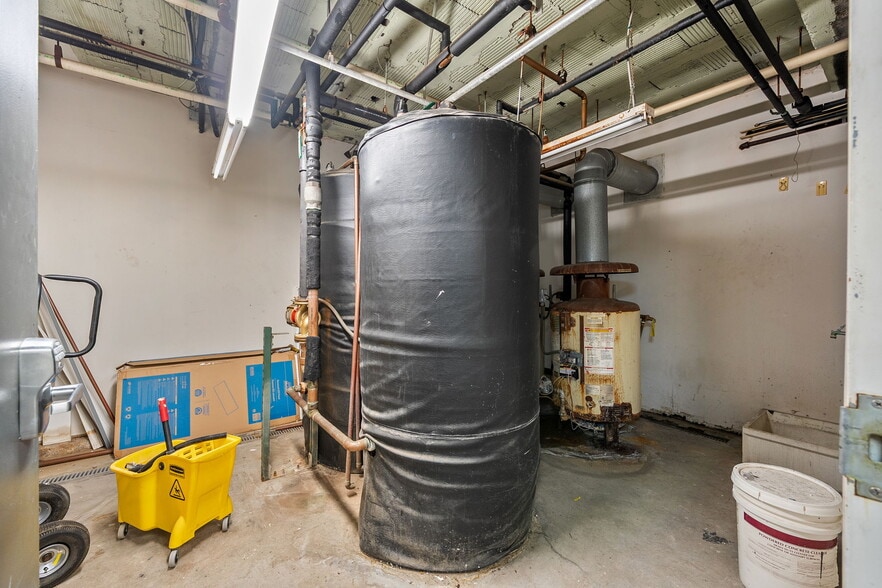 More Photos Of 8612 Halls Ferry Rd, Saint Louis Apartments For Sale