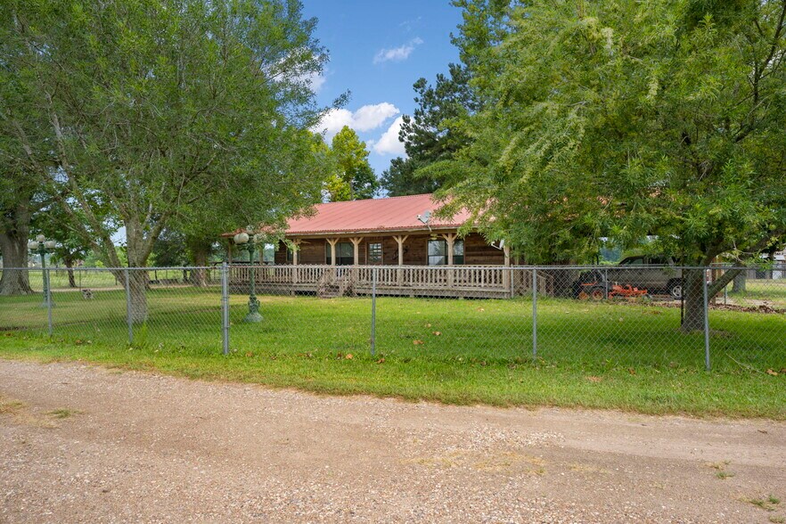 More Photos Of 14630 Hwy 105, Cleveland Land For Sale