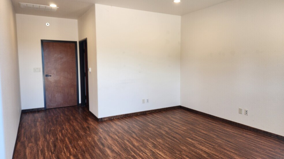 More Photos Of 4300 US Hwy 377, Aubrey Unknown For Lease