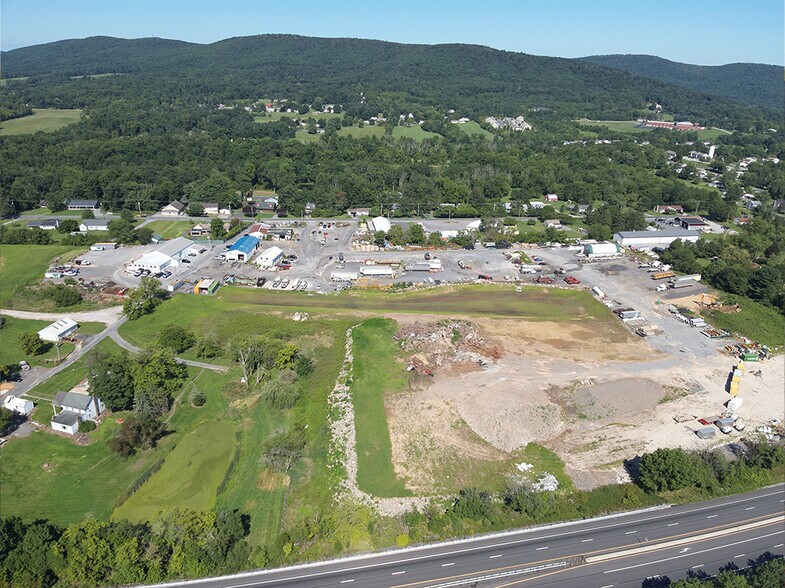 More Photos Of 717 Range End Rd, Dillsburg Unknown For Lease