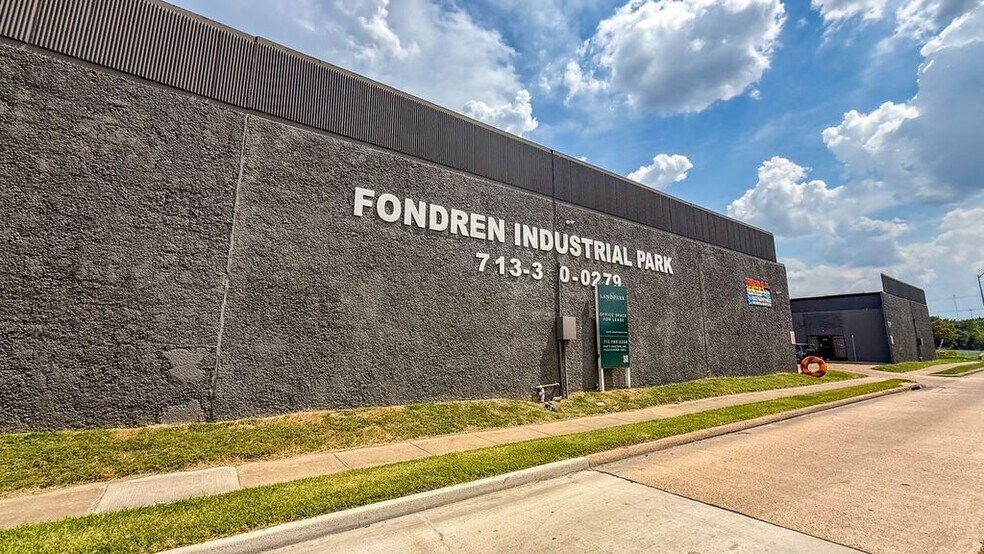 More Photos Of 13401-13417 Fondren Rd, Houston Unknown For Lease