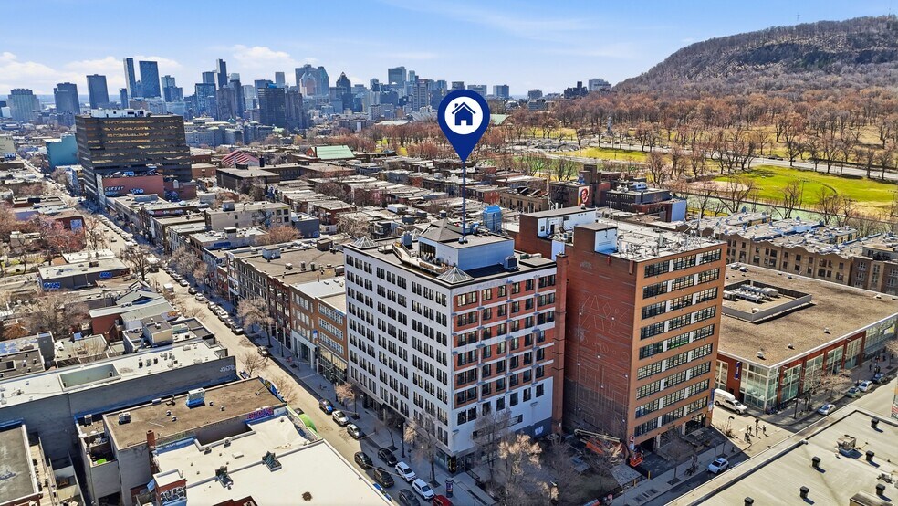 More Photos Of 4446 Boul Saint-Laurent, Montréal Loft Creative Space For Lease