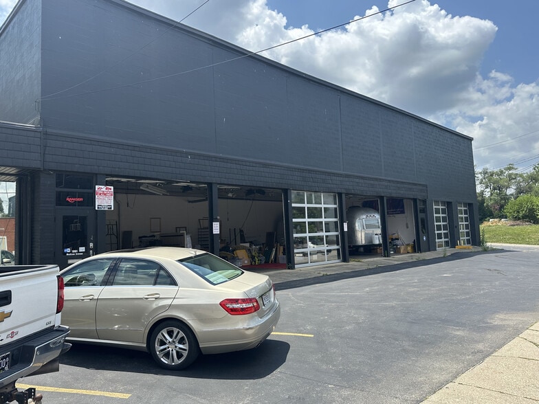 More Photos Of 1001 Madison Ave, Covington Office For Lease