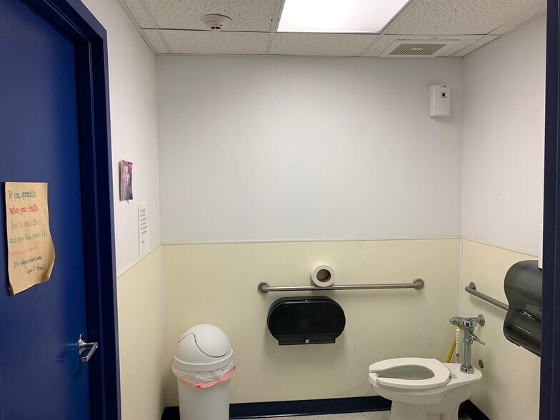 More Photos Of 1619-1631 Jericho Tpke, New Hyde Park Daycare Center For Sale