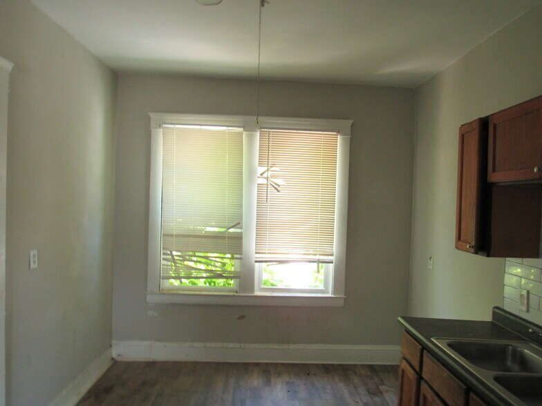 More Photos Of 932 Wheelock Rd, Cleveland Apartments For Sale
