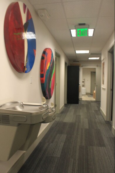 More Photos Of 2475 Hollywood Blvd, Hollywood Office For Lease
