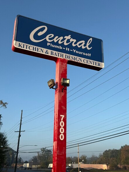 More Photos Of 7000 Greenwell Springs Rd, Baton Rouge Industrial For Sale