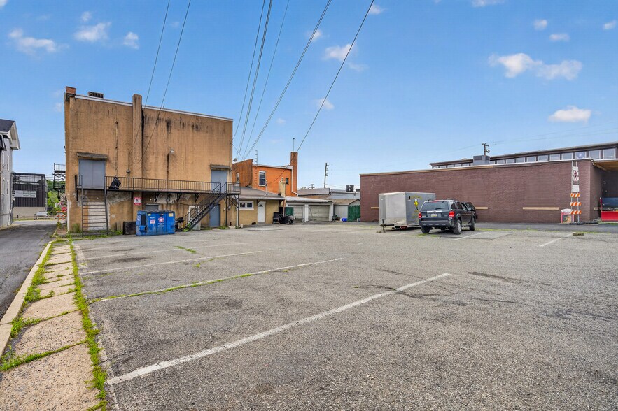 More Photos Of 521 Front St, Catasauqua Storefront Retail Residential For Sale