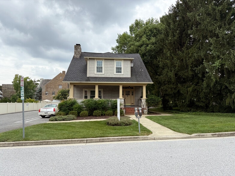 Primary Photo Of 405 W Pennsylvania Ave, Towson Office For Lease