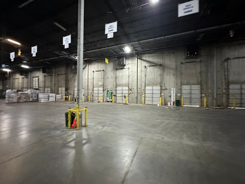 More Photos Of 6 Corporate Pky, Goose Creek Distribution For Lease