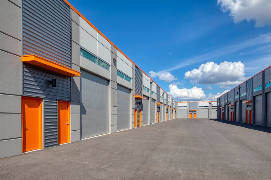 More Photos Of 1111 N 34th St, Tampa Self Storage For Sale