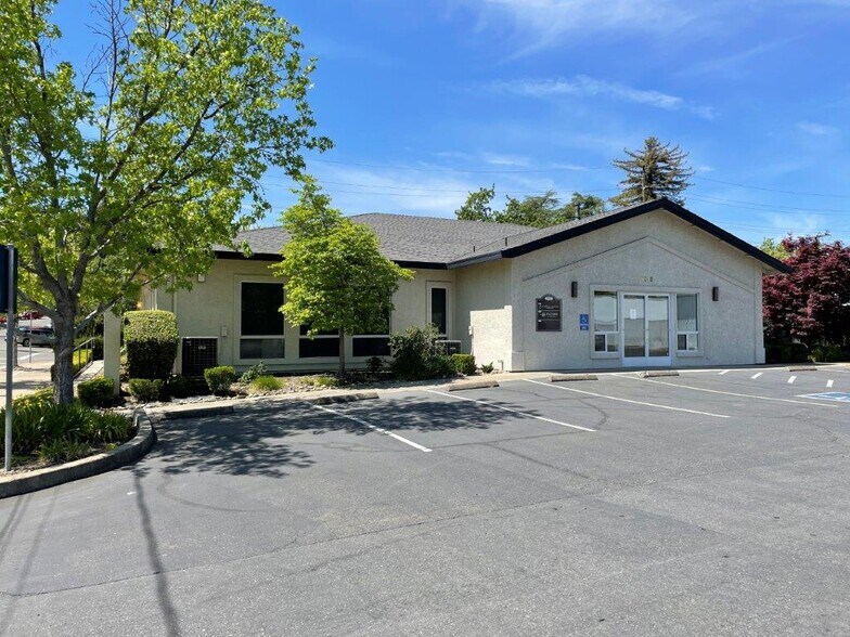 More Photos Of 1640 Tehama St, Redding Office For Lease