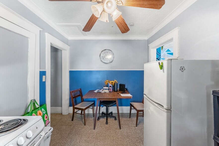 More Photos Of 2716 Riverview Dr, Melbourne Apartments For Sale