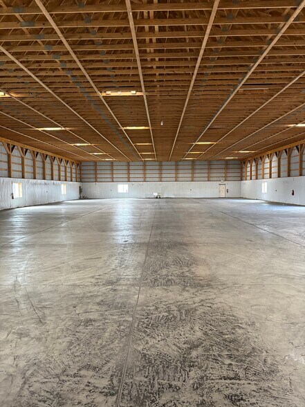 More Photos Of 5540 Ramscot Dr, Lapeer Warehouse For Lease