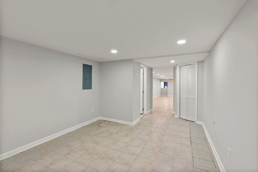 More Photos Of 4710 Liberty Heights Ave, Baltimore General Retail For Sale