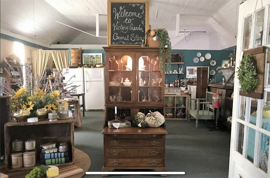 More Photos Of 124 W Telephone St, Sylvania Storefront Retail Office For Sale