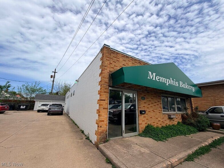 More Photos Of 6100 Memphis Ave, Cleveland Freestanding For Sale