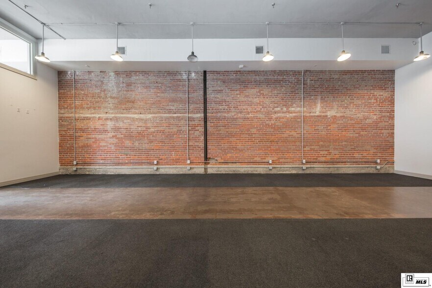 More Photos Of 217 Desiard St, Monroe Storefront For Lease