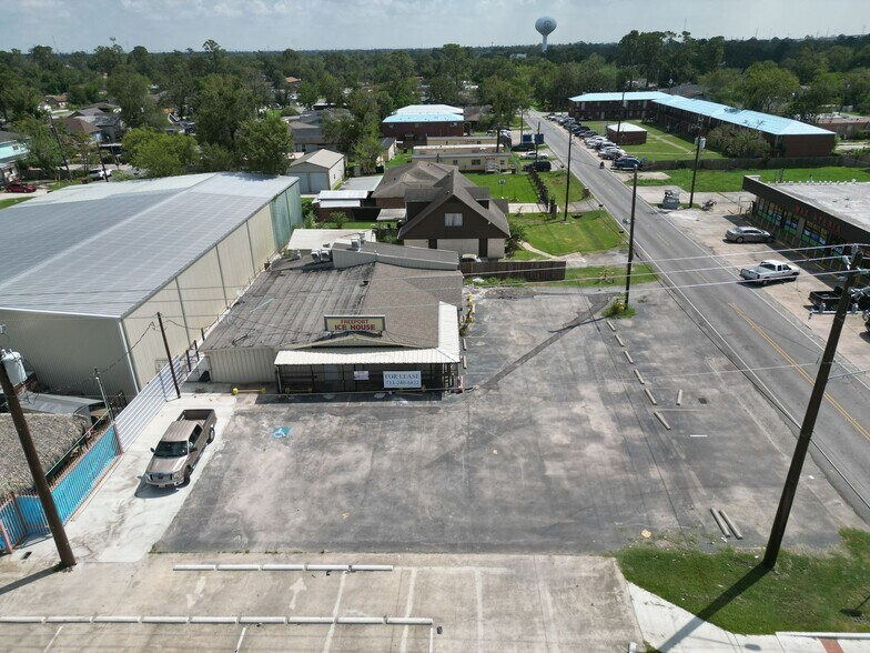 More Photos Of 711 Freeport St, Houston General Retail For Sale