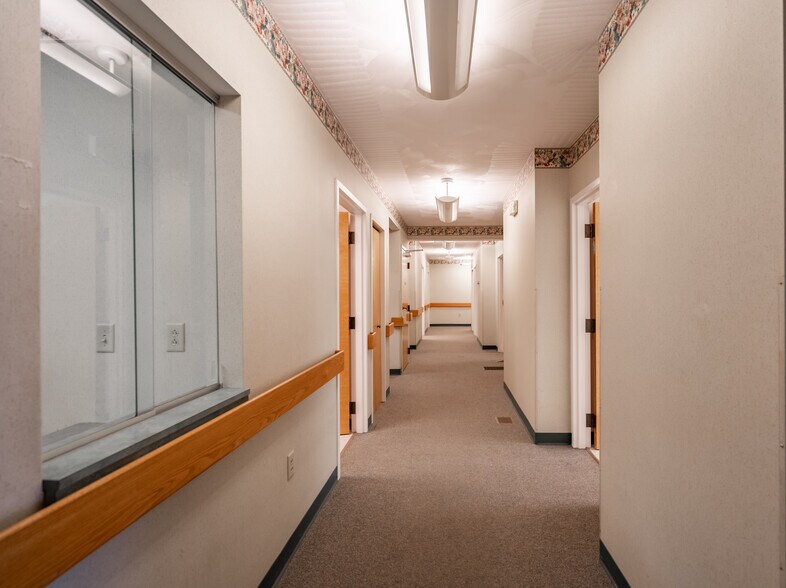 More Photos Of 1105 Monroe St, Endicott Office For Sale