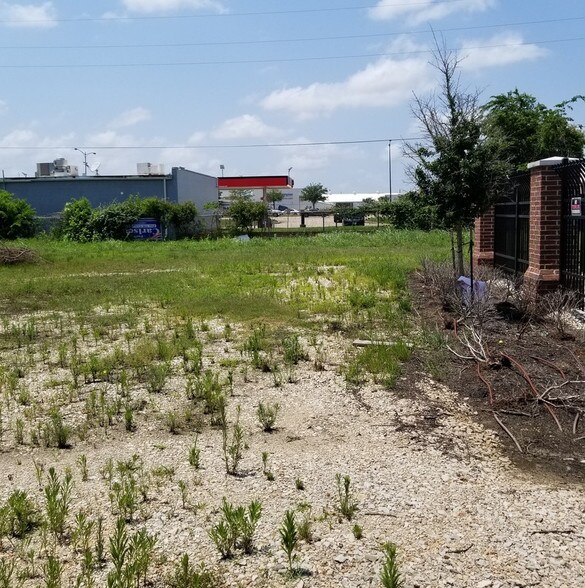 More Photos Of 7830 Highway 90A, Sugar Land Warehouse For Lease