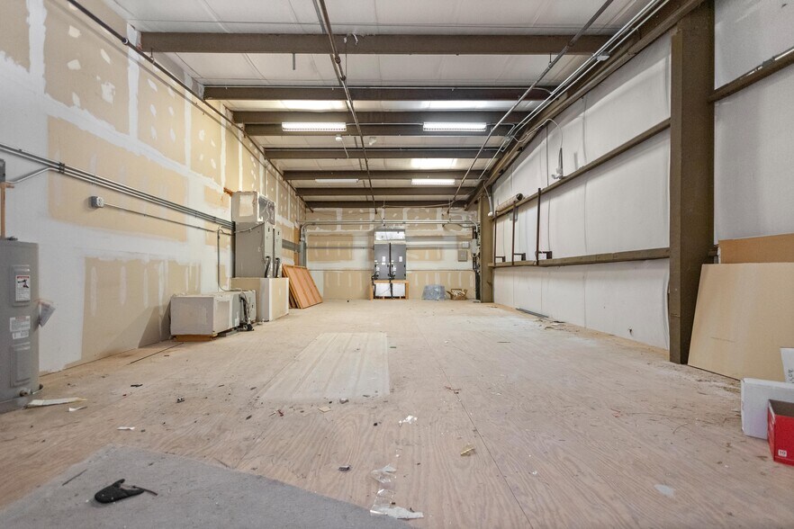 More Photos Of 1211 SW 17th St, Ocala Freestanding For Lease