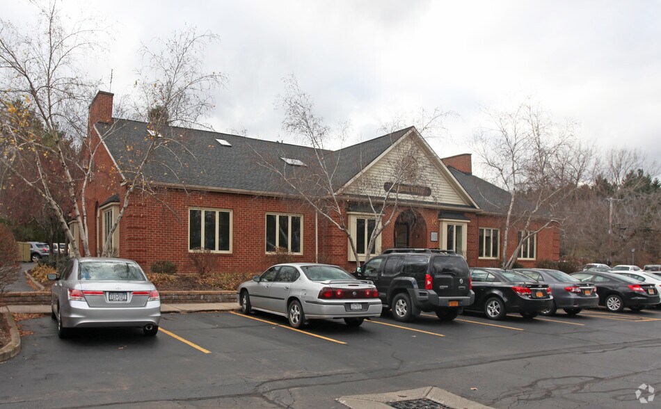 More Photos Of 10 Grove St, Pittsford Office For Lease