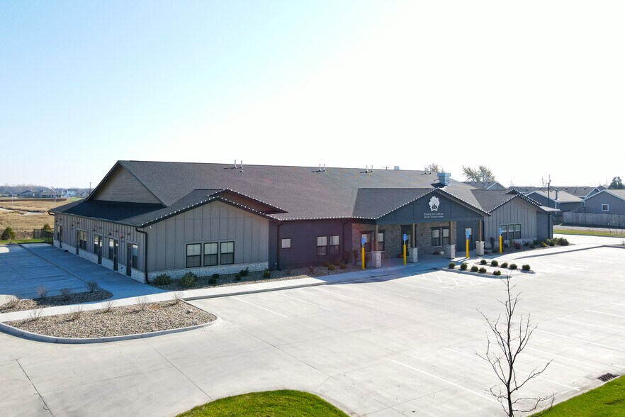Primary Photo Of 403 N Grant Ave, Elkhart Specialty For Sale