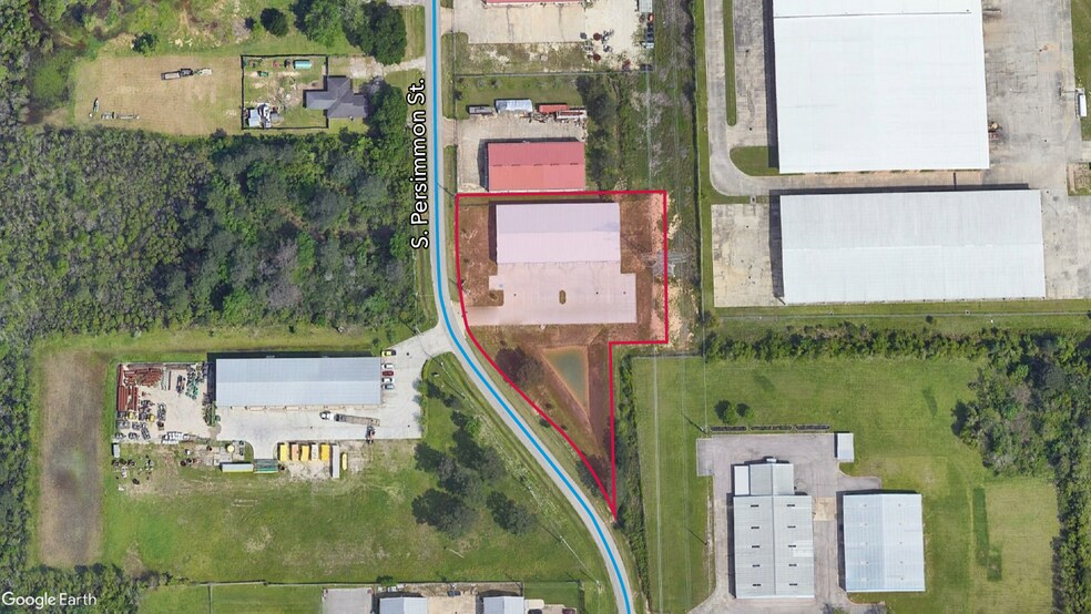 More Photos Of 535 S Persimmon St, Tomball Warehouse For Lease