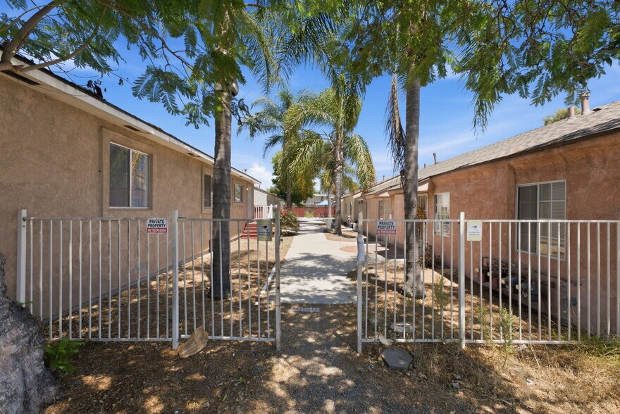 More Photos Of 559-565 61st St, San Diego Apartments For Sale