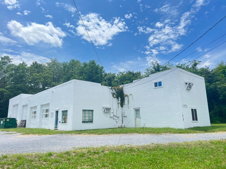 More Photos Of 1134 E Main St, Luray Service For Sale