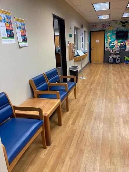 More Photos Of 2150 NE Division St, Gresham Medical For Lease