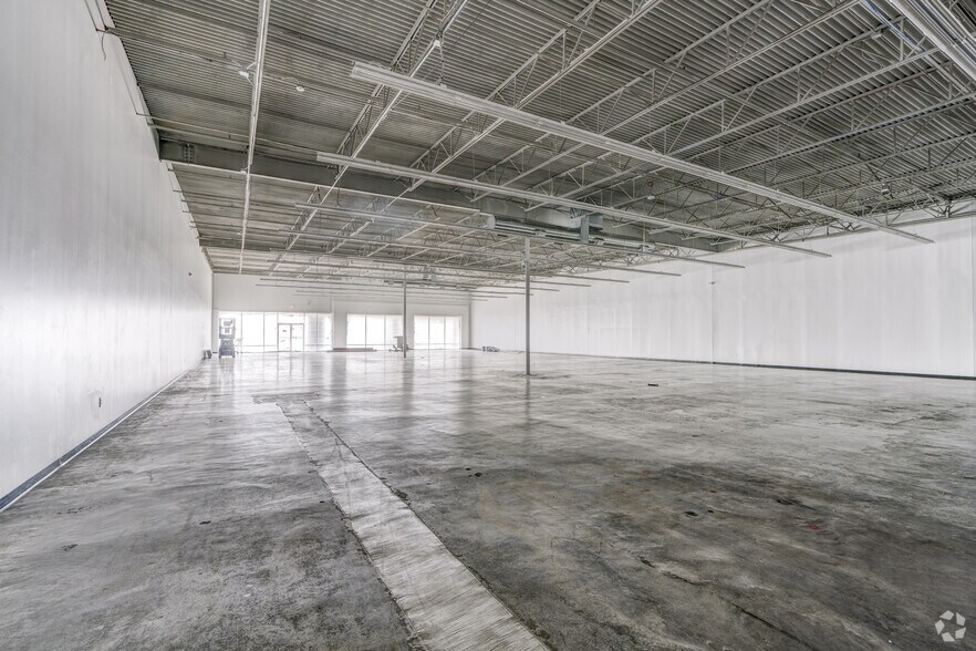 More Photos Of 11101 Fuqua St, Houston Unknown For Lease