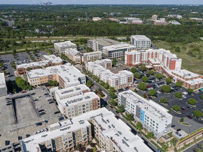 More Photos Of 2015 Ayrsley Town Blvd, Charlotte Unknown For Lease