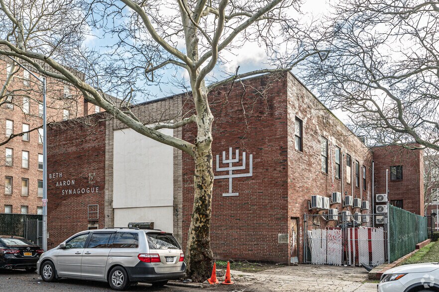 More Photos Of 2261-2269 Bragg St, Brooklyn Schools For Sale