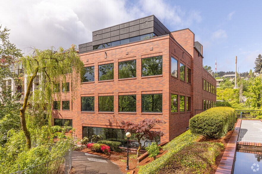 More Photos Of 4386 S Macadam Ave, Portland Office For Lease