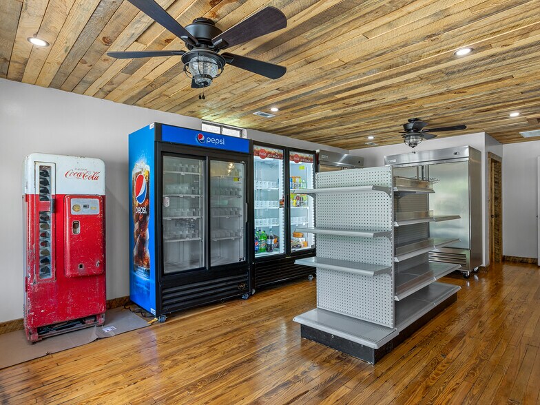 More Photos Of 701 Union Hwy, Enoree Convenience Store For Sale