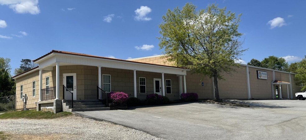 More Photos Of 766 Industrial Park Dr, Evans Warehouse For Lease