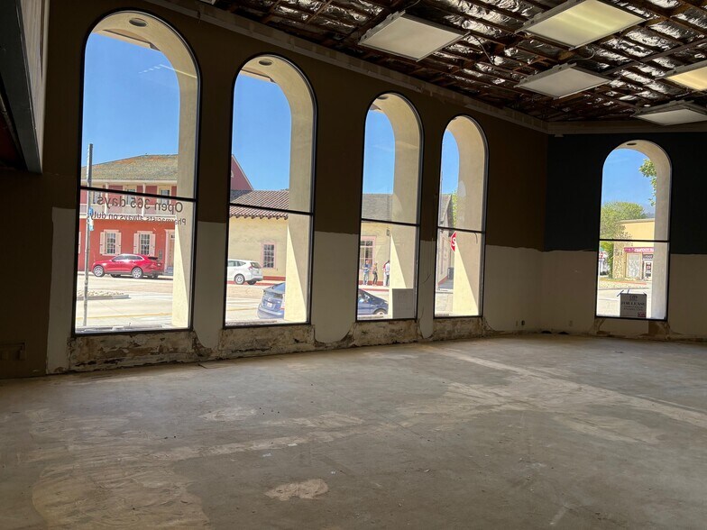 More Photos Of 499 Alvarado St, Monterey Freestanding For Lease